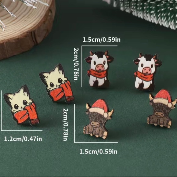 Christmas Earrings Cow Bull Cat earrings Wood Stud Christmas earrings in box - Picture 3 of 4